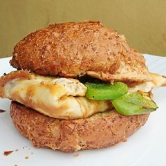 A picture of Egg n onion burger.