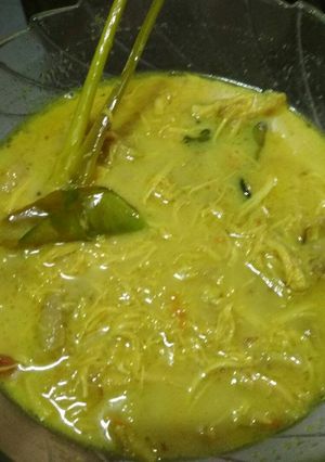 Foto resep Ayam suwir kuah kuning surabaya