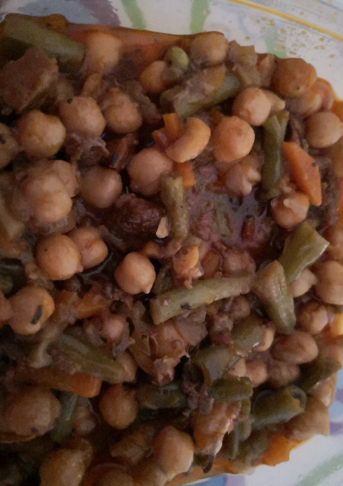 Una foto de Garbanzos picantes con dátiles