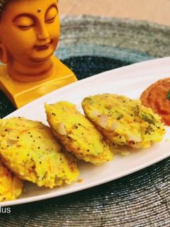 वेजिटेबल इडली (Vegetable idli recipe in hindi) रेसिपी मुख्य फोटो