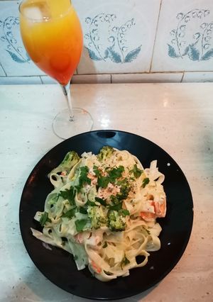 O poză a rețetei Tagliatelle cu broccoli și creveți.