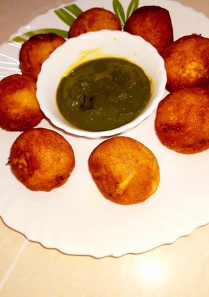 पाव भाजी चीज़ बॉल्स (pav bhaji cheese balls recipe in Hindi) रेसिपी मुख्य फोटो