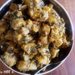 A picture of Unripe and ripe plantain porridge.