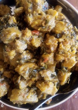 A picture of Unripe and ripe plantain porridge.