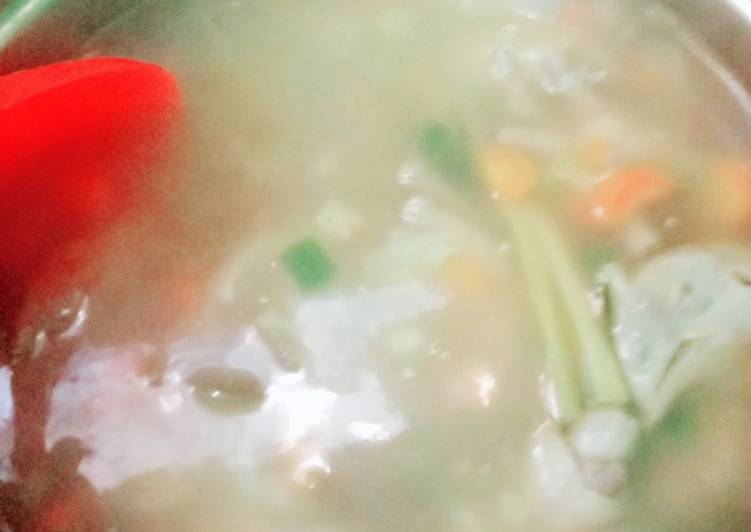 Sop kepala dan ceker ayam