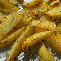 A picture of Baked potato fingers.