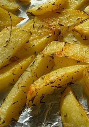 A picture of Baked potato fingers.