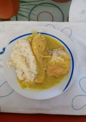 Una foto de Pollo a la mostaza y cilantro