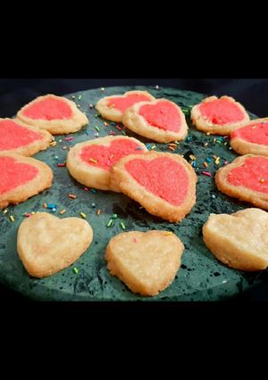 A picture of Vanilla Heart cookies.