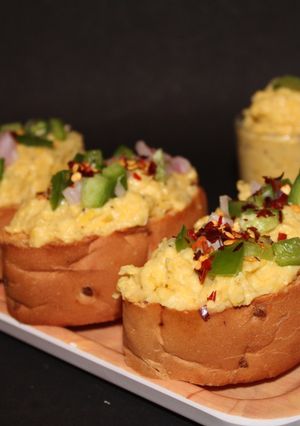 A picture of Creamy Corn Toast.