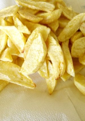 A picture of Home made chips.
