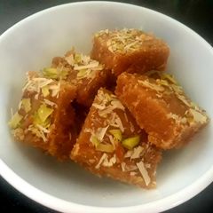 A picture of Gulpapdi.