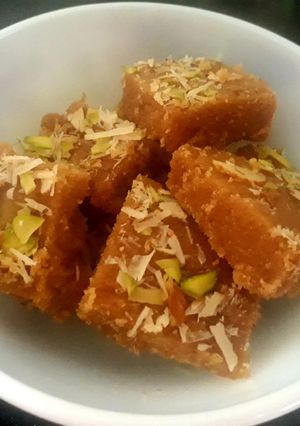 A picture of Gulpapdi.