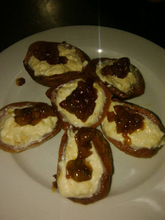 Una foto de Cascos de guayaba con queso crema