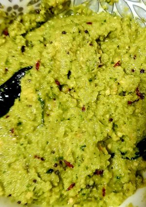 સાઉથ ની સ્પેશ્યલ ગ્રીન ચટણી (south Special Green chatani Recipe In Gujarati) રેસીપી મુખ્ય ફોટો