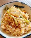 Cơm Chiên Dưa Cải Chua và Heo Quay Chay