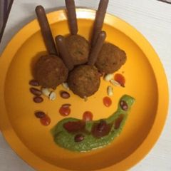 A picture of Achari bread rolls.