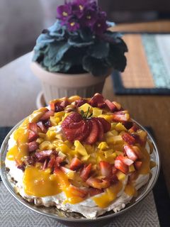 Mangós 🥭 epres🍓Pavlova recept fotója