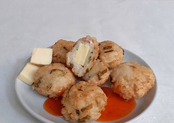 Standar Resep memasak Cireng Nasi Isi Keju (Praktis Banget) dijamin menggugah selera