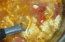 Soup trứng cà chua đơn giản dễ nấu