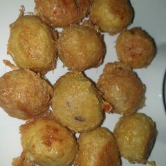 A picture of Mashed Sweet potatoe balls.