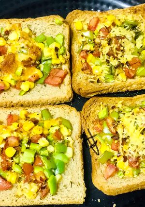 A picture of Air fryer baked Szechwan brown bread pizzas.