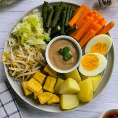A picture of 43. Gado-Gado (mixed Vegetables with Peanut sauce).