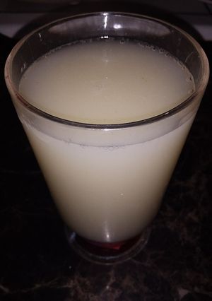 A picture of Orange and ginger juice.