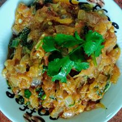 A picture of Baingan bharta (brinzal bharta).