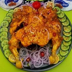 A picture of Patakha chicken.