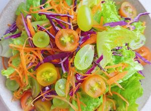 Hình của món 🔸️SALAD NHO XANH.