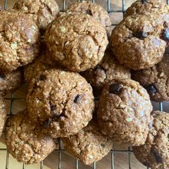 A picture of Chubby Oatmeal Cookies.