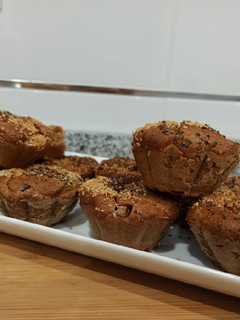 Una foto de Magdalenas integrales de plátano 🧁🍌