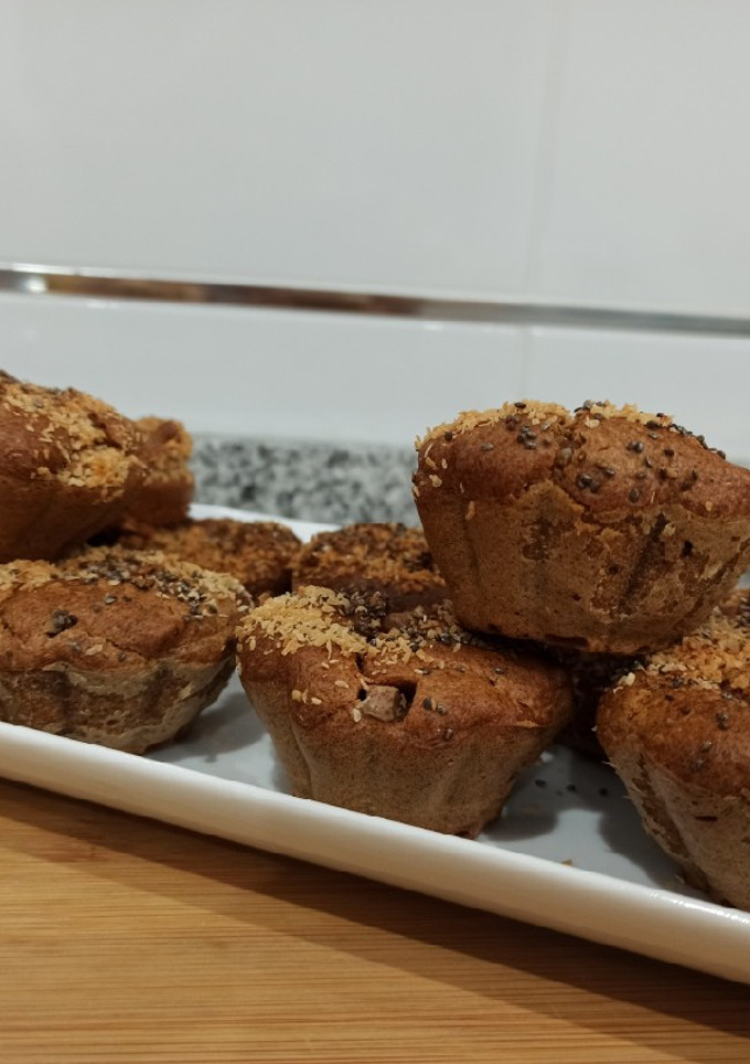 Una foto de Magdalenas integrales de plátano 🧁🍌