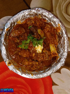 ढाबा स्टाइल मटन करी (dhaba style mutton curry recipe in Hindi) रेसिपी मुख्य फोटो
