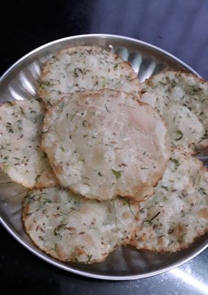 A picture of Muli Ki Murauri/ radish puri.