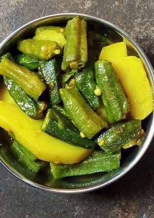 আলু ঢেঁড়স ভাজা (aloo dheros bhaja recipe in bengali) রেসিপির প্রধান ছবি