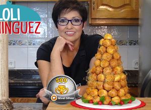 Una foto de Croquembouche o Tarta de profiteroles rellenos de crema