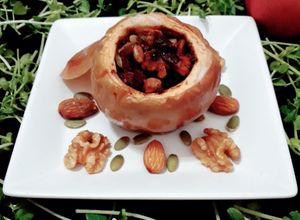 รูปของ 🍎แอปเปิ้ลอบกับธัญพืชและลูกเกด🍎(baked apples with whole grain & raisins)🍎