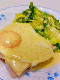 Una foto de Huevos benedict