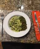 Noodles de Zucchini con pesto de aguacate🥑