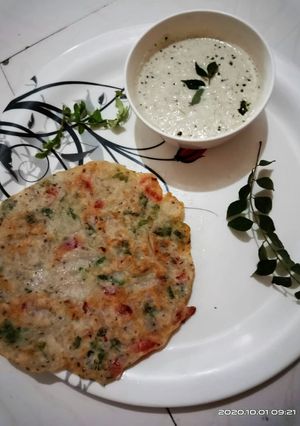 रवा उत्तपम (rava uttapam recipe in Hindi) रेसिपी मुख्य फोटो