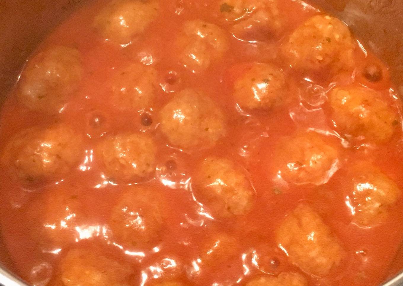 Albóndigas en salsa de tomate