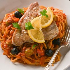 A picture of Spaghetti Puttanesca With Seared Tuna Steak.