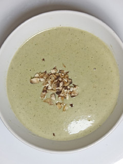 Una foto de Crema de champiñones al sazón de la casa