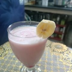 A picture of Rose banana smoothie.