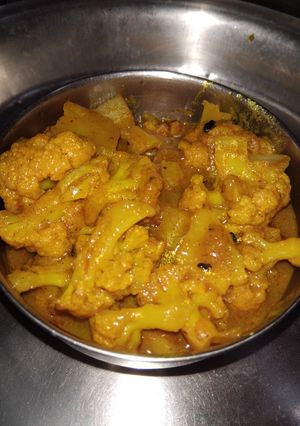 ফুলকপির রসা(fulkoper rosa recipe in bangali) রেসিপির প্রধান ছবি