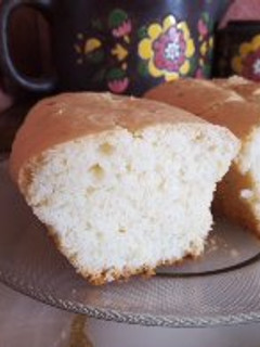 Una foto de Budín de limón🍋🍋 sin huevo 🥚🥚súper fácil 👩🍳👩🍳🍞