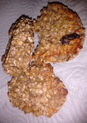 Una foto de Galletas de avena, banana y pasas de uva