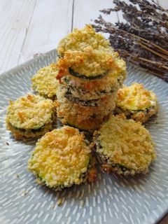 【美式】起司櫛瓜片 簡單快速15分鐘 的食譜成品照片
